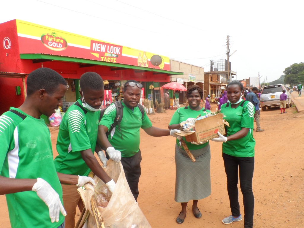 COMMUNITY GREEN RADIO TAKES PART IN CLEANING EXERCISE IN KIBOGA