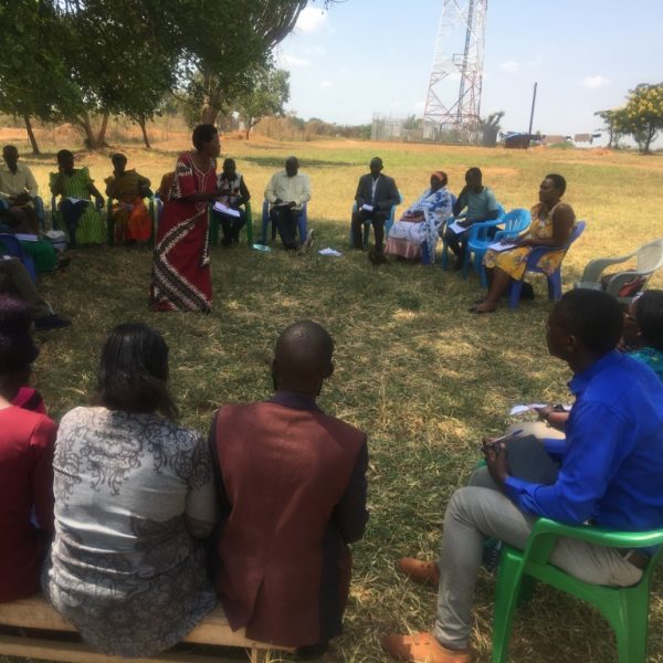 OIL REFINERY RESIDENTS IN HOIMA SHARE COMMUNITY MOBILIZATION EXPERIENCE WITH NATIONAL ASSOCIATION OF PROFESSIONAL ENVIRONMENTALISTS (NAPE)